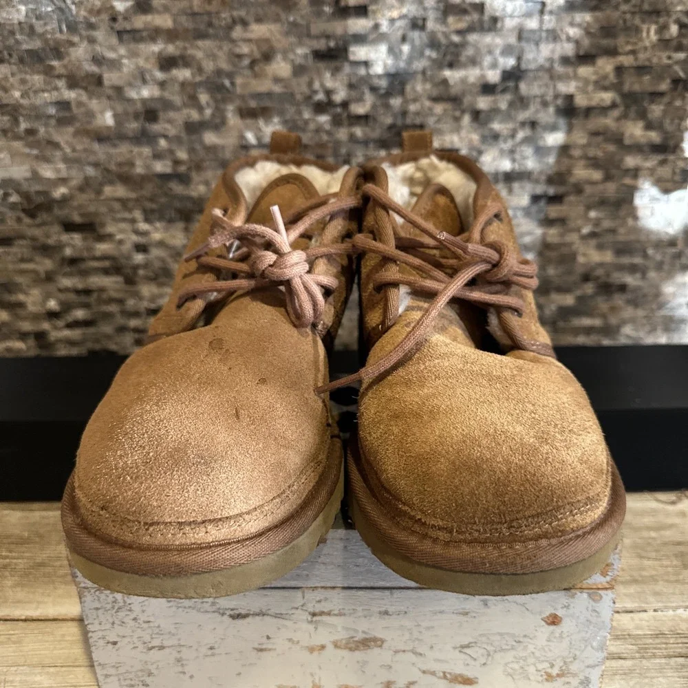 UGG Neumel Brown Suede Chukka Boots Left Shoe Size‎ 8 Right Shoe Size 9